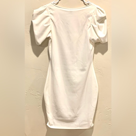 WINDSOR White Puff Sleeve Dress *Never Worn* - Picture 6 of 6